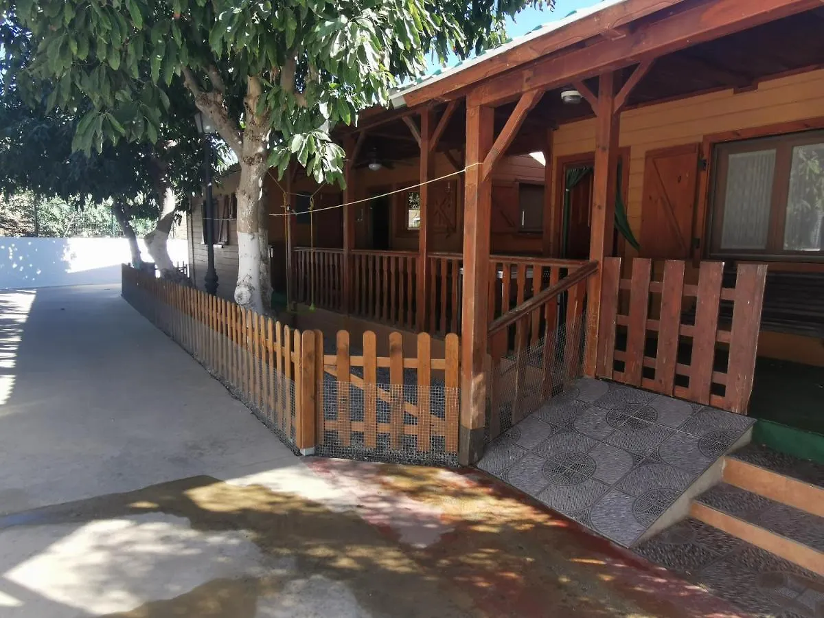 Bungalow Con Piscina Cerca De La Playa De Torre Del Mar Ideal Familias Velez Malaga